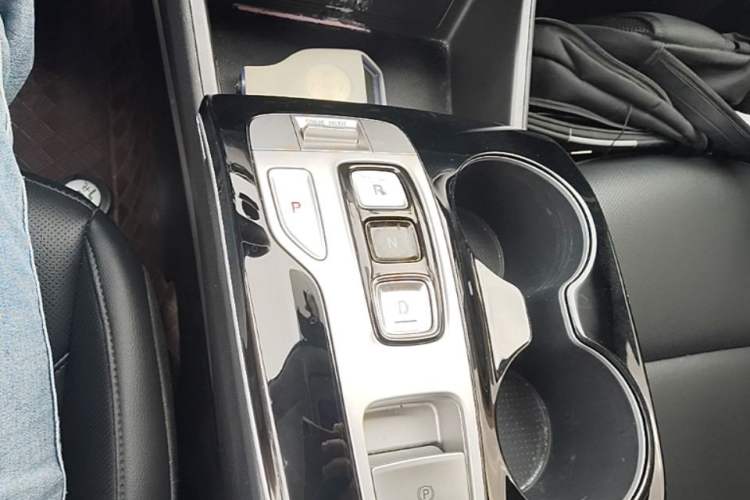 Used Hyundai Tucson 2023 Tucson L 1.5T Automatic Two-Wheel Drive GLX Elite Edition Gear Lever