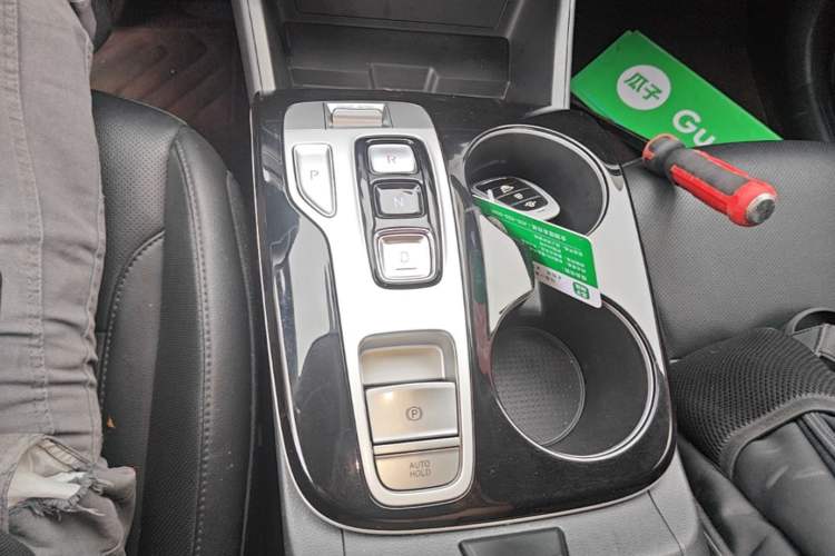 Used Hyundai Tucson 2023 Tucson L 1.5T Automatic Two-Wheel Drive LUX Prestige Edition Gear Lever