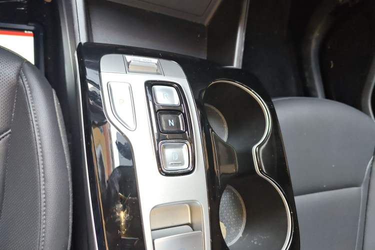 Used Hyundai Tucson 2023 Tucson L 1.5T Automatic Two-Wheel Drive GLX Elite Edition Gear Lever