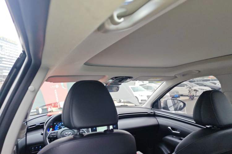 Used Hyundai Tucson 2023 Tucson L 1.5T Automatic Two-Wheel Drive DLX Luxury Edition Headliner