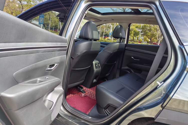 Used Hyundai Tucson 2023 Tucson L 1.5T Automatic Two-Wheel Drive DLX Luxury Edition Interior 2