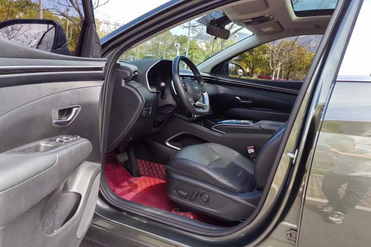 Used Hyundai Tucson 2023 Tucson L 1.5T Automatic Two-Wheel Drive DLX Luxury Edition Left Front Seat