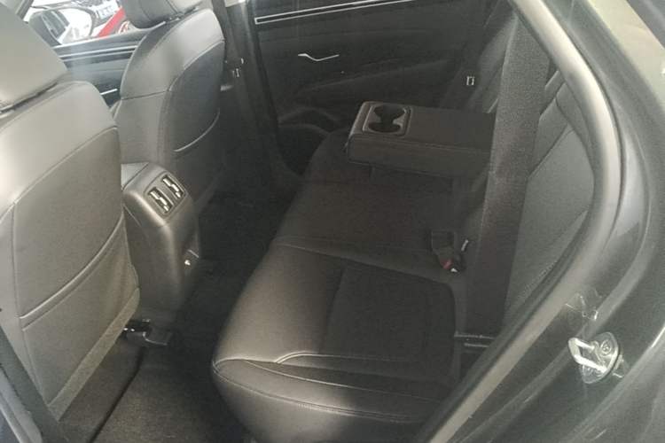 Used Hyundai Tucson 2023 Tucson L 1.5T Automatic Two-Wheel Drive GLX Elite Edition Left Rear Seat
