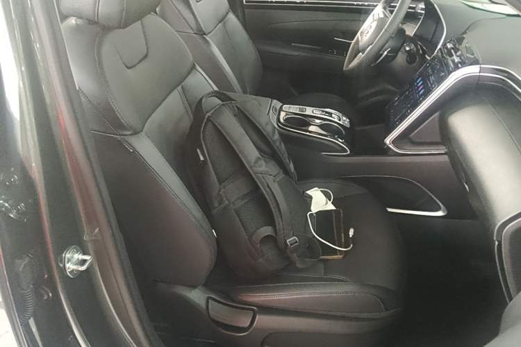 Used Hyundai Tucson 2023 Tucson L 1.5T Automatic Two-Wheel Drive GLX Elite Edition Right Front Seat