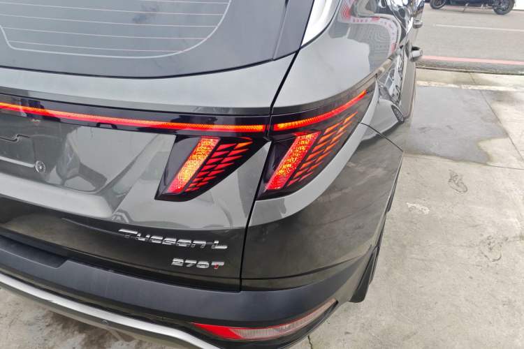 Used Hyundai Tucson 2023 Tucson L 1.5T Automatic Two-Wheel Drive DLX Luxury Edition Right Rear Taillight