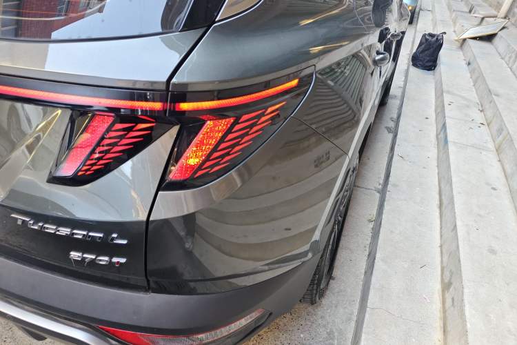 Used Hyundai Tucson 2023 Tucson L 1.5T Automatic Two-Wheel Drive GLX Elite Edition Right Rear Taillight