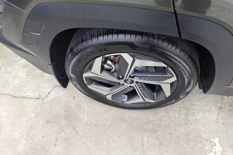 Used Hyundai Tucson 2023 Tucson L 1.5T Automatic Two-Wheel Drive DLX Luxury Edition Right Rear Wheel Hub