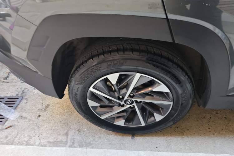 Used Hyundai Tucson 2023 Tucson L 1.5T Automatic Two-Wheel Drive GLX Elite Edition Right Rear Wheel Hub