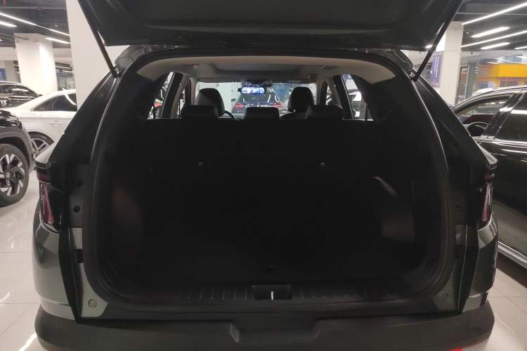 Used Hyundai Tucson 2023 Tucson L 1.5T Automatic Two-Wheel Drive LUX Prestige Edition Trunk