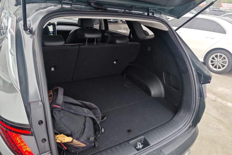 Used Hyundai Tucson 2023 Tucson L 1.5T Automatic Two-Wheel Drive DLX Luxury Edition Trunk