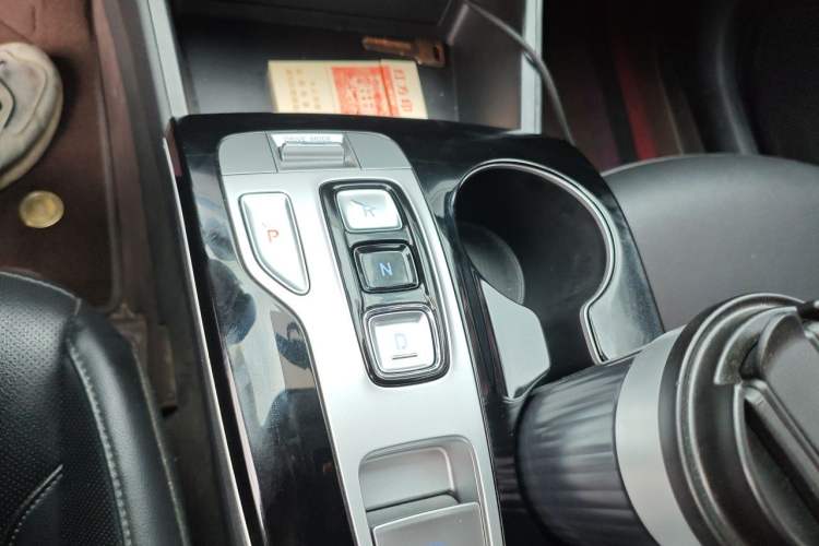 Used Hyundai Tucson 2023 Tucson L 1.5T Automatic Two-Wheel Drive DLX Luxury Edition Gear Lever
