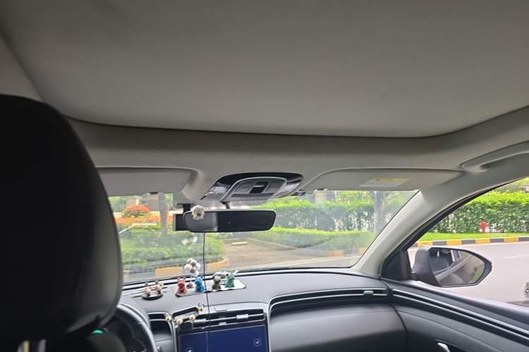 Used Hyundai Tucson 2023 Tucson L 1.5T Automatic Two-Wheel Drive GLX Elite Edition Headliner