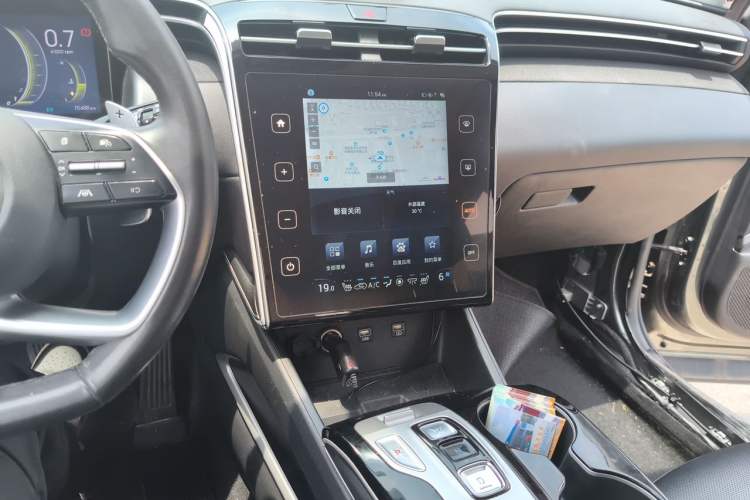 Used Hyundai Tucson 2023 Tucson L 1.5T Automatic Two-Wheel Drive LUX Prestige Edition Audio And AC Panel