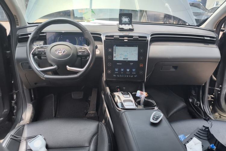 Used Hyundai Tucson 2023 Tucson L 1.5T Automatic Two-Wheel Drive LUX Prestige Edition Center Console