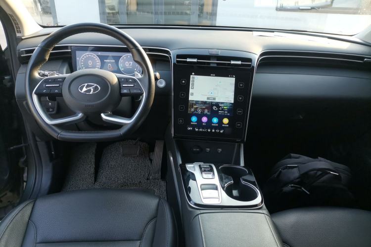 Used Hyundai Tucson 2023 Tucson L 1.5T Automatic Two-Wheel Drive LUX Prestige Edition Center Console