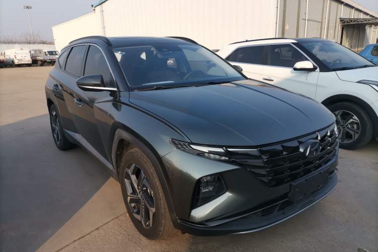 Used Hyundai Tucson 2023 Tucson L 1.5T Automatic Two-Wheel Drive LUX Prestige Edition Front Right 45 Deg