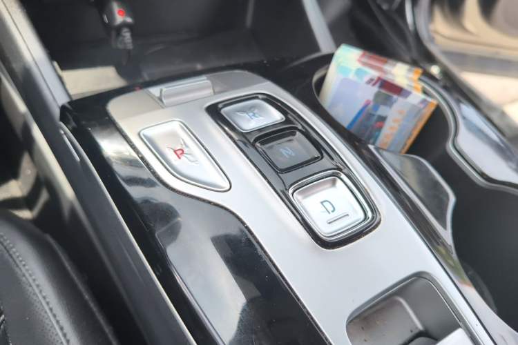 Used Hyundai Tucson 2023 Tucson L 1.5T Automatic Two-Wheel Drive LUX Prestige Edition Gear Lever