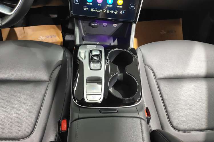 Used Hyundai Tucson 2023 Tucson L 1.5T Automatic Two-Wheel Drive LUX Prestige Edition Gear Lever