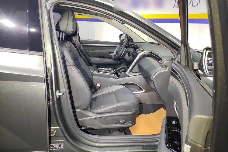Used Hyundai Tucson 2023 Tucson L 1.5T Automatic Two-Wheel Drive LUX Prestige Edition Right Front Seat