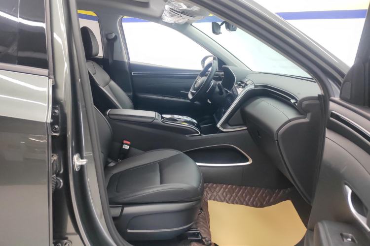 Used Hyundai Tucson 2023 Tucson L 1.5T Automatic Two-Wheel Drive GLX Elite Edition Right Front Seat