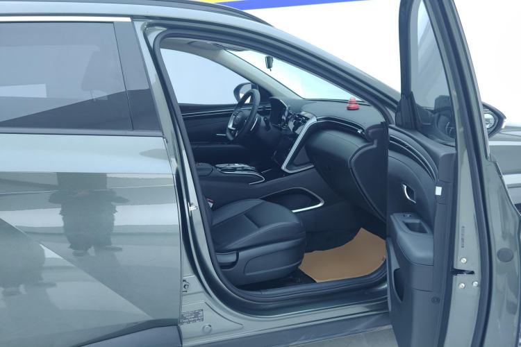 Used Hyundai Tucson 2023 Tucson L 1.5T Automatic Two-Wheel Drive GLX Elite Edition Right Front Seat