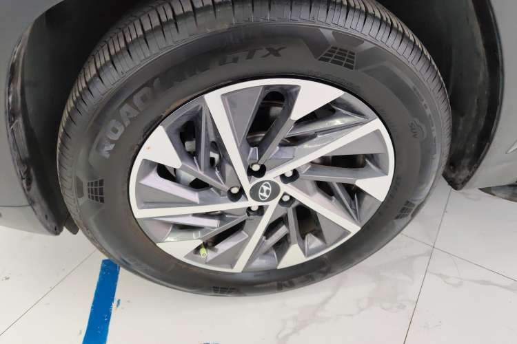 Used Hyundai Tucson 2023 Tucson L 1.5T Automatic Two-Wheel Drive GLX Elite Edition Right Rear Wheel Hub