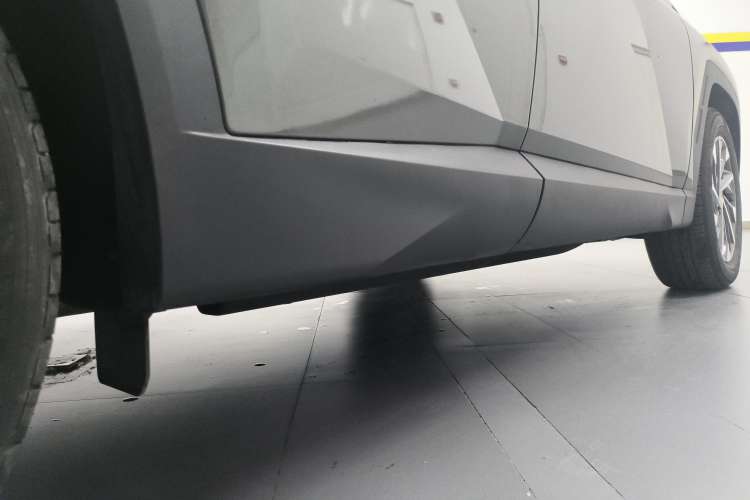 Used Hyundai Tucson 2023 Tucson L 1.5T Automatic Two-Wheel Drive GLX Elite Edition Right Side Sill