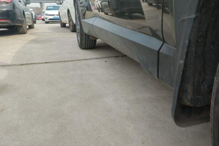 Used Hyundai Tucson 2023 Tucson L 1.5T Automatic Two-Wheel Drive DLX Luxury Edition Right Side Sill