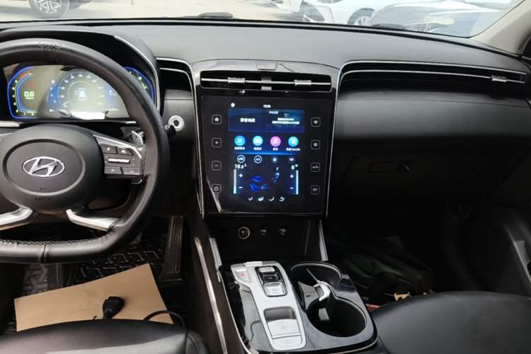 Used Hyundai Tucson 2023 Tucson L 1.5T Automatic Two-Wheel Drive GLX Elite Edition Audio And AC Panel