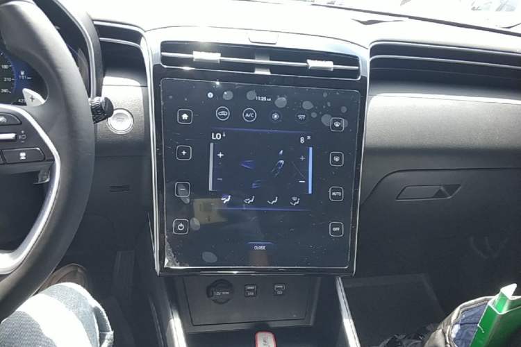 Used Hyundai Tucson 2023 Tucson L 1.5T Automatic Two-Wheel Drive DLX Luxury Edition Audio And AC Panel