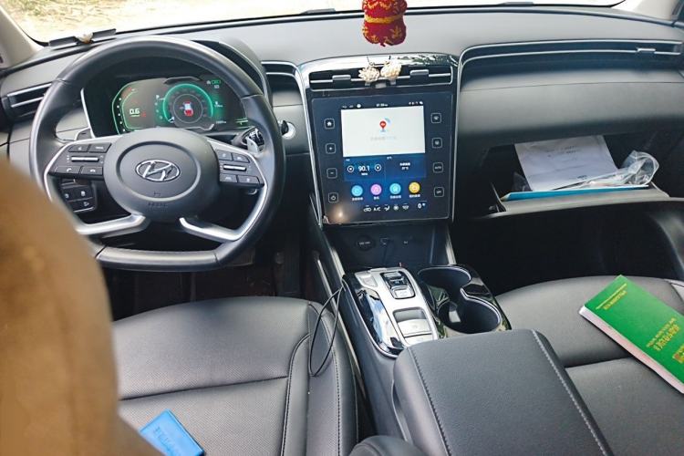 Used Hyundai Tucson 2023 Tucson L 1.5T Automatic Two-Wheel Drive DLX Luxury Edition Center Console