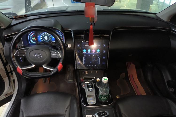 Used Hyundai Tucson 2023 Tucson L 1.5T Automatic Two-Wheel Drive GLX Elite Edition Center Console