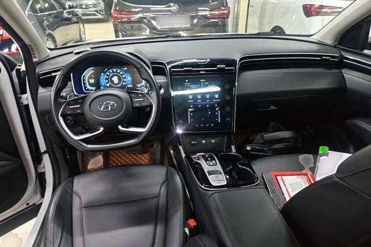 Used Hyundai Tucson 2023 Tucson L 1.5T Automatic Two-Wheel Drive GLX Elite Edition Center Console