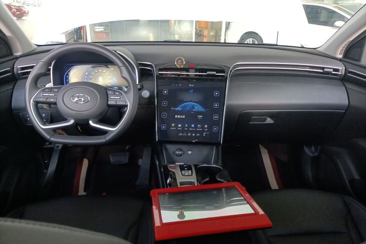 Used Hyundai Tucson 2023 Tucson L 1.5T Automatic Two-Wheel Drive GLX Elite Edition Center Console