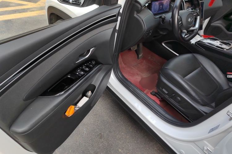 Used Hyundai Tucson 2023 Tucson L 1.5T Automatic Two-Wheel Drive LUX Prestige Edition Driver Seat