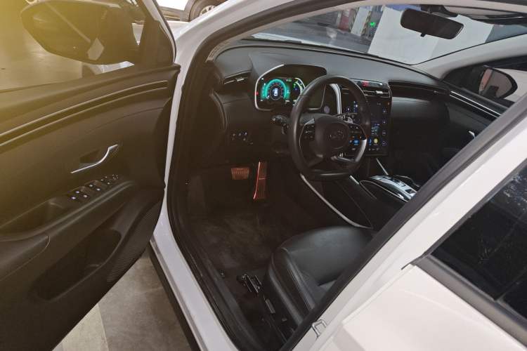 Used Hyundai Tucson 2023 Tucson L 1.5T Automatic Two-Wheel Drive DLX Luxury Edition Driver Seat
