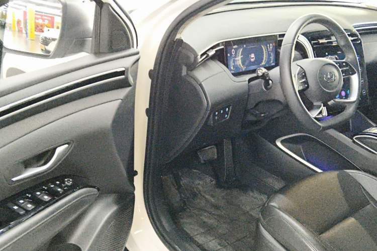 Used Hyundai Tucson 2023 Tucson L 1.5T Automatic Two-Wheel Drive LUX Prestige Edition Driver Seat