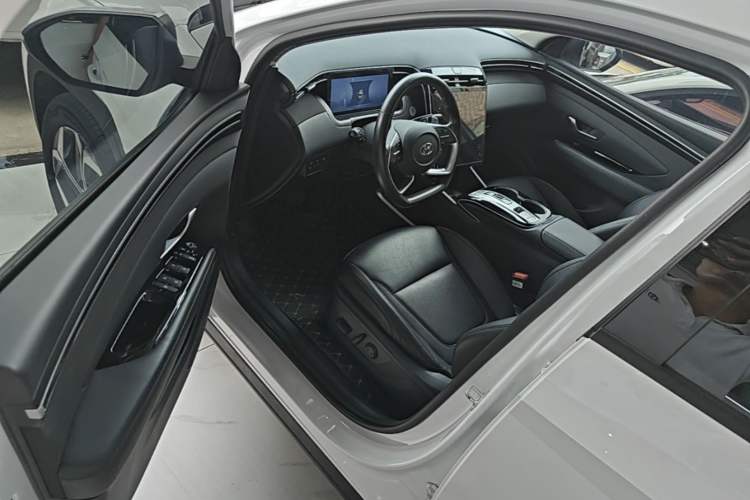 Used Hyundai Tucson 2023 Tucson L 1.5T Automatic Two-Wheel Drive LUX Prestige Edition Driver Seat