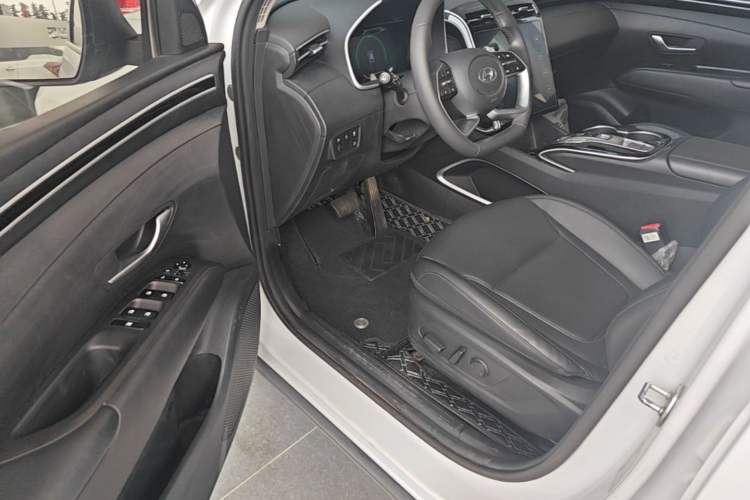 Used Hyundai Tucson 2023 Tucson L 1.5T Automatic Two-Wheel Drive DLX Luxury Edition Driver Seat