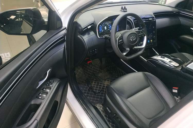 Used Hyundai Tucson 2023 Tucson L 1.5T Automatic Two-Wheel Drive DLX Luxury Edition Driver Seat