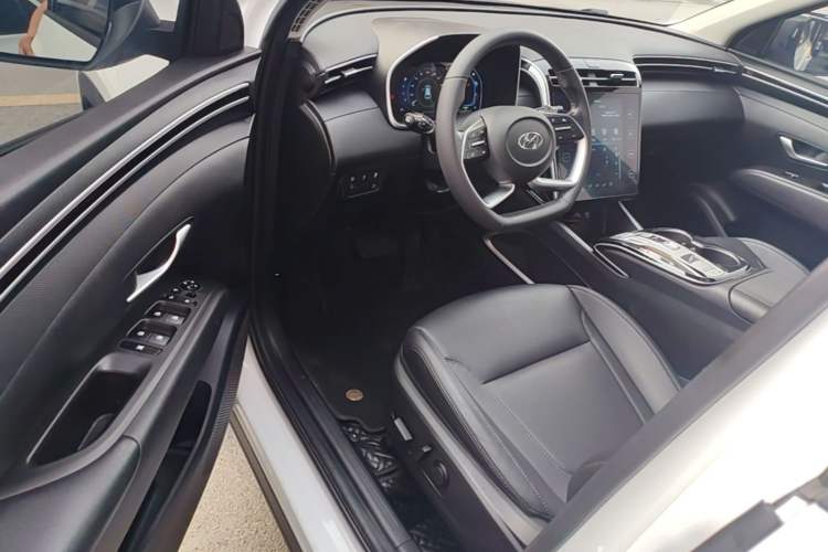 Used Hyundai Tucson 2023 Tucson L 1.5T Automatic Two-Wheel Drive GLX Elite Edition Driver Seat
