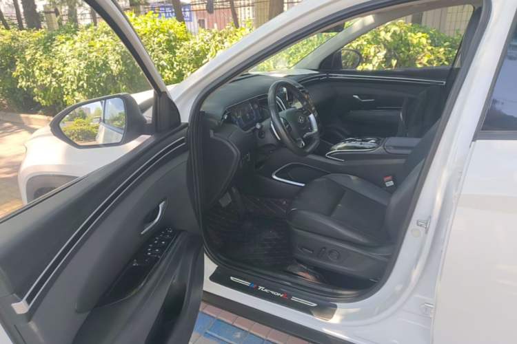 Used Hyundai Tucson 2023 Tucson L 1.5T Automatic Two-Wheel Drive LUX Prestige Edition Driver Seat