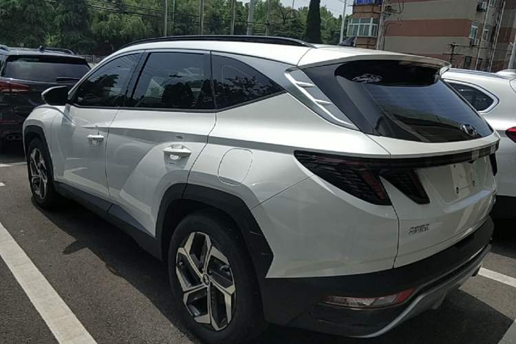 Used Hyundai Tucson 2023 Tucson L 1.5T Automatic Two-Wheel Drive DLX Luxury Edition Exterior 2