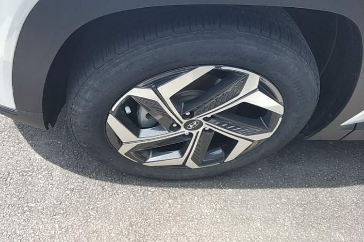 Used Hyundai Tucson 2023 Tucson L 1.5T Automatic Two-Wheel Drive DLX Luxury Edition Exterior 4