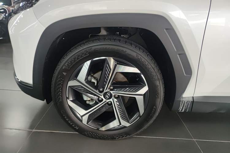 Used Hyundai Tucson 2023 Tucson L 1.5T Automatic Two-Wheel Drive DLX Luxury Edition Exterior 7