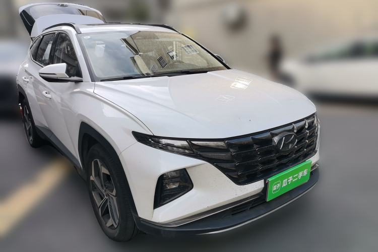 Used Hyundai Tucson 2023 Tucson L 1.5T Automatic Two-Wheel Drive DLX Luxury Edition Front Right 45 Deg