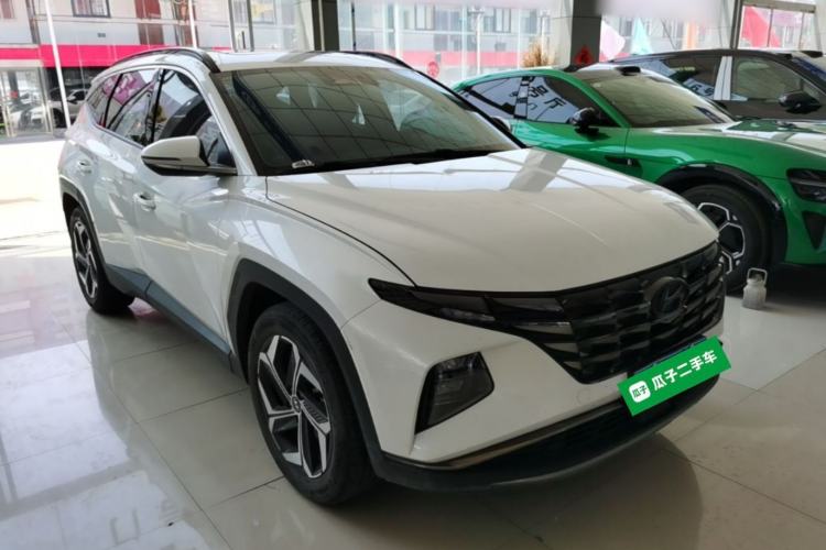 Used Hyundai Tucson 2023 Tucson L 1.5T Automatic Two-Wheel Drive DLX Luxury Edition Front Right 45 Deg