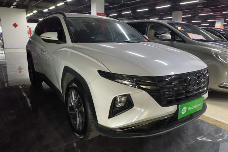 Used Hyundai Tucson 2023 Tucson L 1.5T Automatic Two-Wheel Drive GLX Elite Edition Front Right 45 Deg