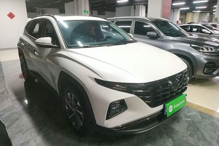 Used Hyundai Tucson 2023 Tucson L 1.5T Automatic Two-Wheel Drive GLX Elite Edition Front Right 45 Deg
