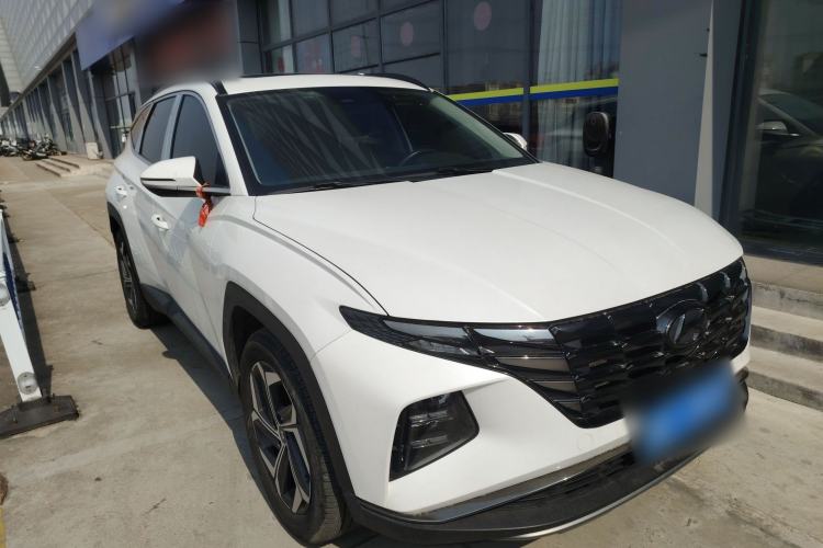 Used Hyundai Tucson 2023 Tucson L 1.5T Automatic Two-Wheel Drive DLX Luxury Edition Front Right 45 Deg